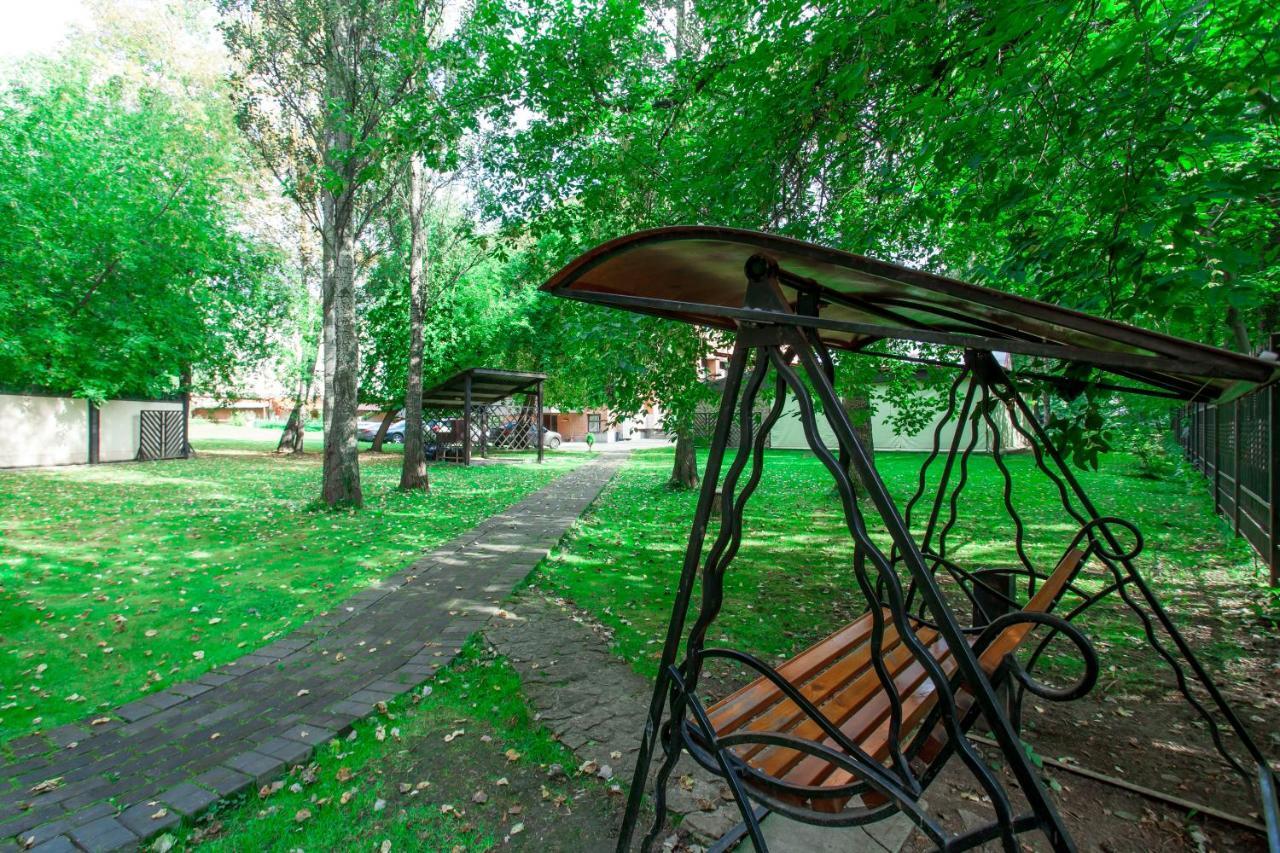 Hotel Oktyabrskaya Ekaterinburg Dış mekan fotoğraf